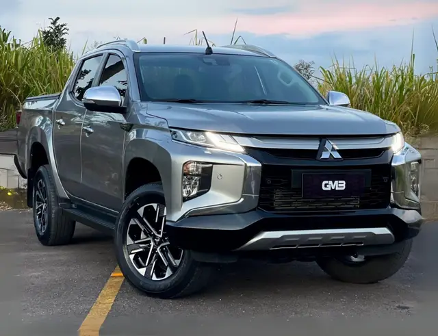 Carro Mitsubishi L200 Triton Savana 2024 HPE 2.4 Sertões