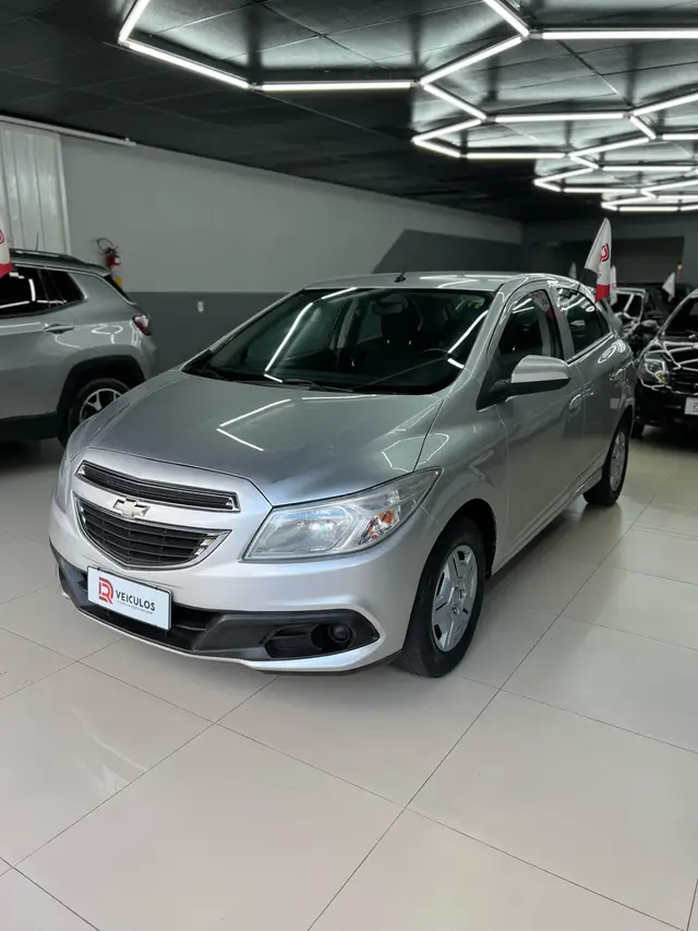 Carro Chevrolet Onix 2014 1.0 LT SPE/4