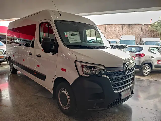 Carro Renault Master 2024 Minibus Executive L3H2