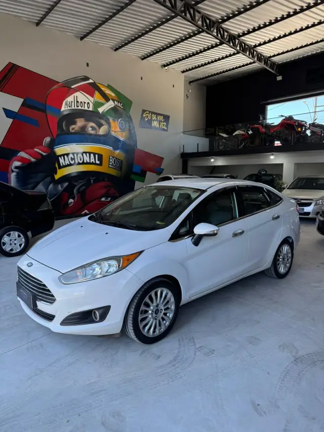 Carro Ford New Fiesta Sedan 2015 1.6 Titanium (Flex)