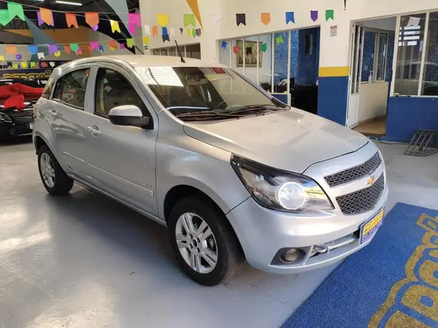 Carro Chevrolet Agile 2011 LTZ 1.4 8V (Flex)