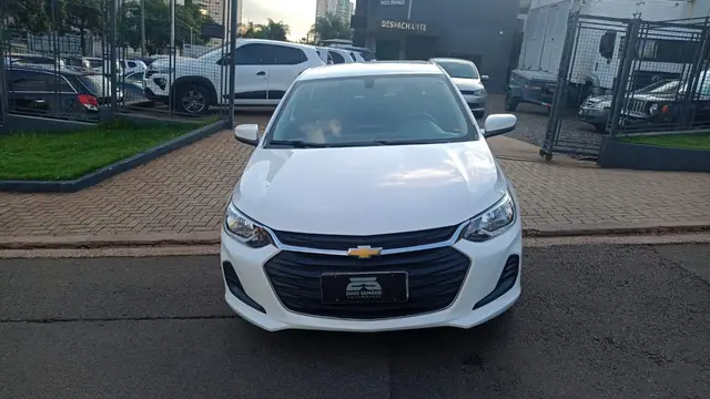 Carro Chevrolet Onix 2023 LT 1.0