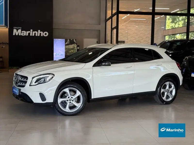 Mercedes-Benz GLA 200 1.6 CGI FLEX ADVANCE 7G-DCT