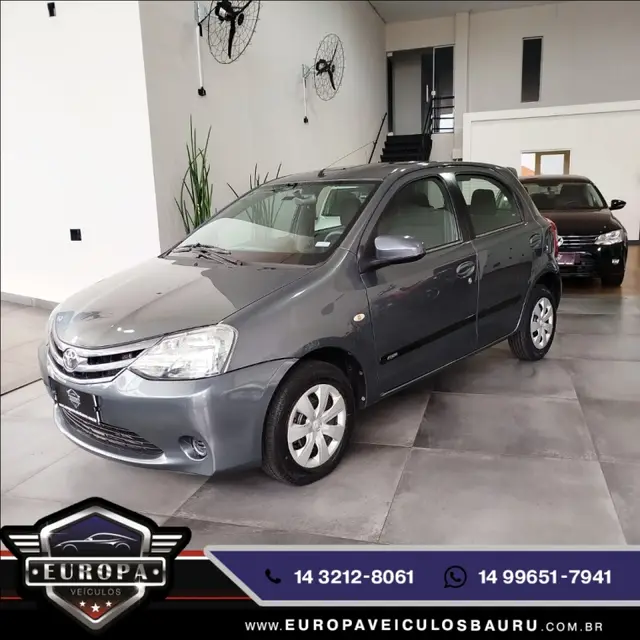 Carro Toyota Etios 2014 XS 1.5 (Flex)