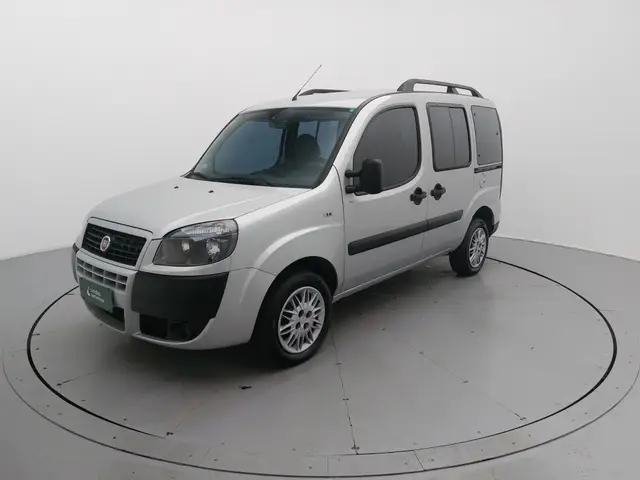 Carro Fiat Doblò 2021 Essence 1.8 16V (Flex)
