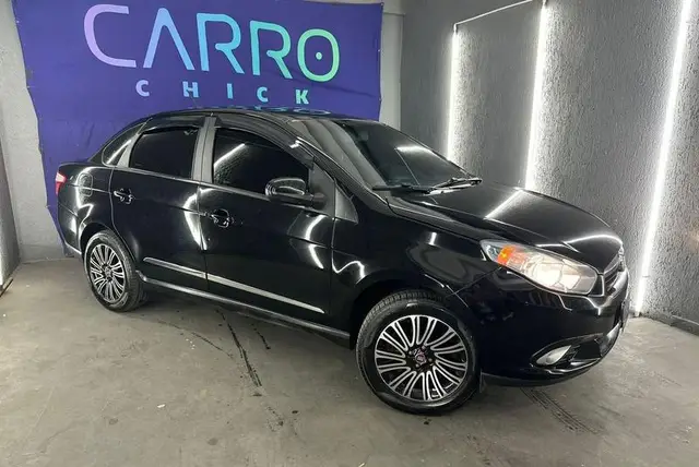 Carro Fiat Grand Siena 2015 Essence 1.6 16V (Flex)