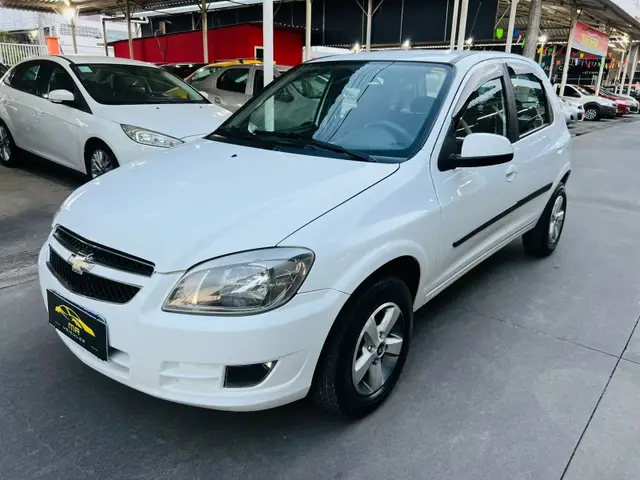 Carro Chevrolet Celta 2014 Advantage 1.0 (Flex)