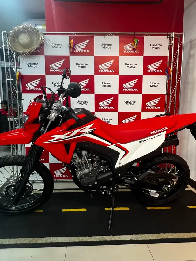 Moto Honda XR 300L 2025 Tornado