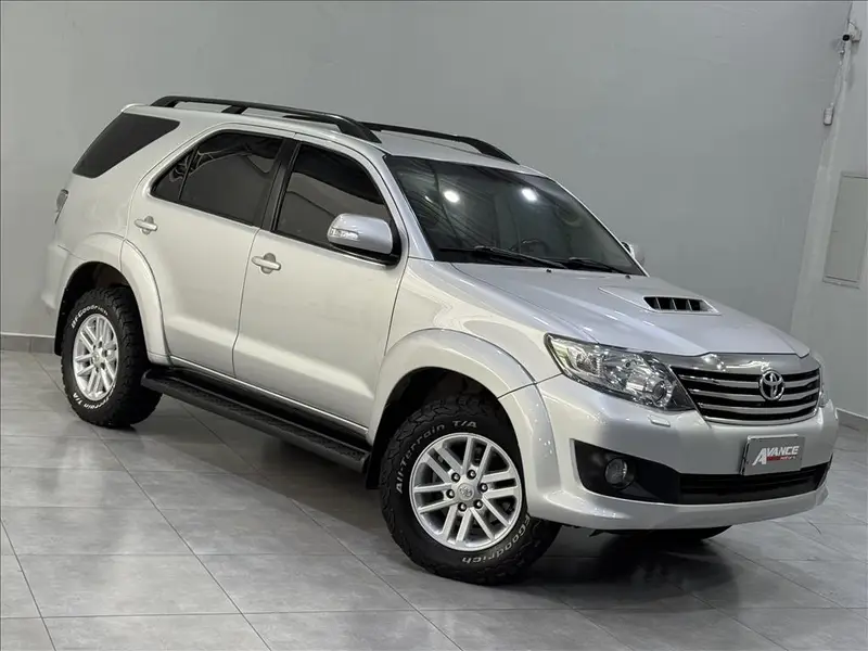 Toyota SRV 4x4 3.0 Turbo  (aut)