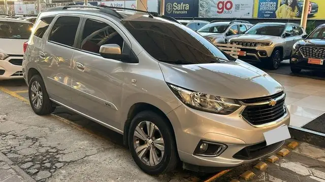 Carro Chevrolet Spin 2022 Premier 7S 1.8 (Flex)