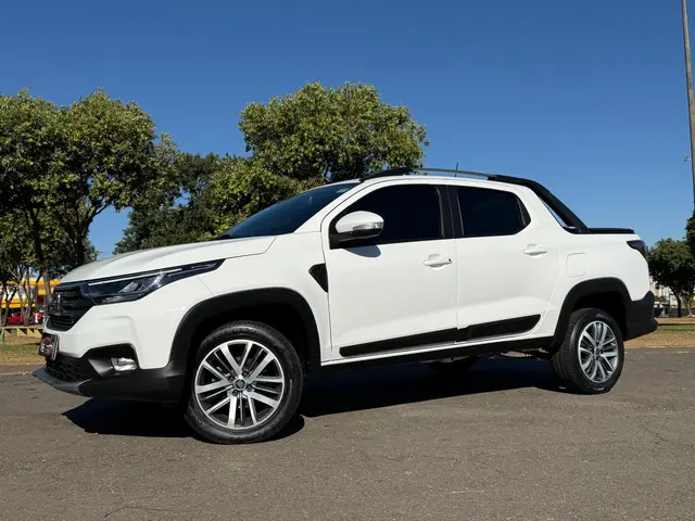 Carro Fiat Strada 2022 Volcano 1.3 CD (Flex)