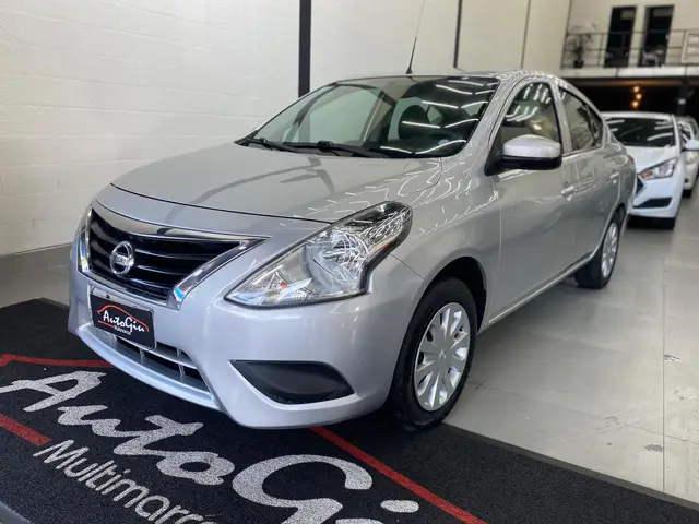 Carro Nissan Versa 2018 1.0 12V (Flex)