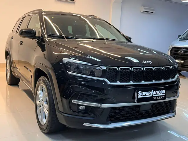 Carro Jeep Commander 2023 Longitude 1.3 T270