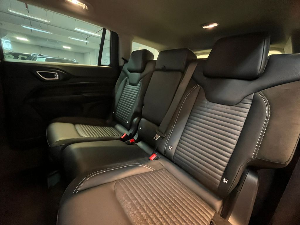 Commander Longitude 1.3 T270