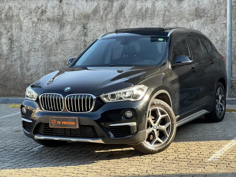 BMW X1 2.0 sDrive20i X-Line ActiveFlex