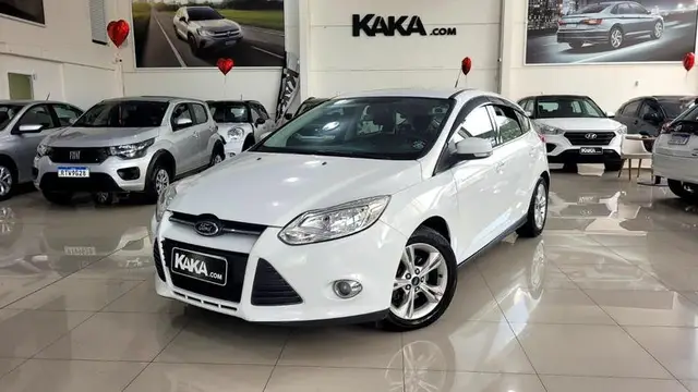 Carro Ford Focus Hatch 2015 SE 1.6 16V TiVCT PowerShift