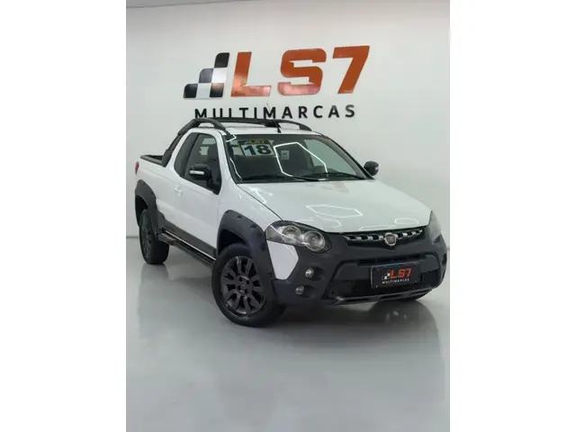 Carro Fiat Strada 2018 Adventure 1.8 16V (Flex) (Cabine Estendida)