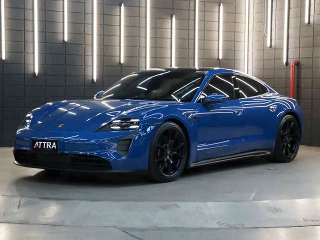 Carro Porsche Taycan 2024 GTS (Elétrico)