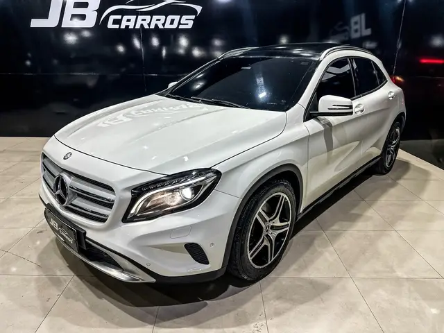 Carro Mercedes-Benz GLA 250  2015 GLA 250 Vision