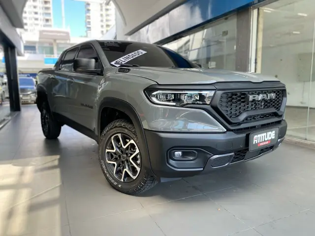 Carro RAM Rampage 2025 Laramie 2.0 Turbo