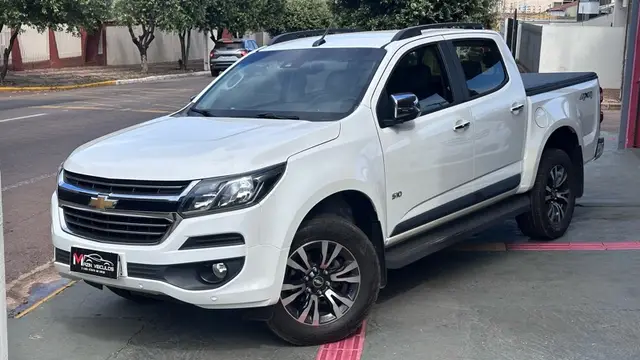 Carro Chevrolet S10 Cabine Dupla 2017 S10 2.5 ECOTEC SIDI LTZ 4WD (Cabine Dupla)