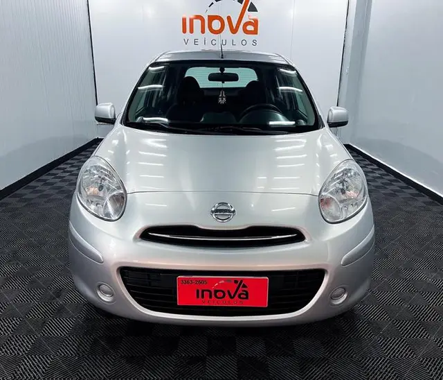 Carro Nissan March 2013 1.0 16V (Flex)