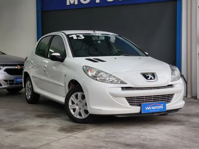 Carro Peugeot 207 2013 Hatch XR 1.4 8V (flex) 4p
