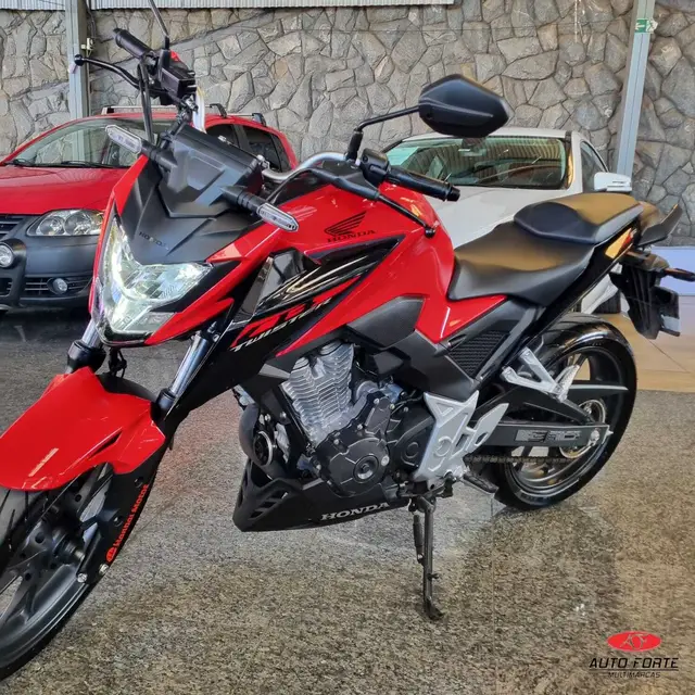 Moto Honda CB 300F Twister 2024 (CBS)