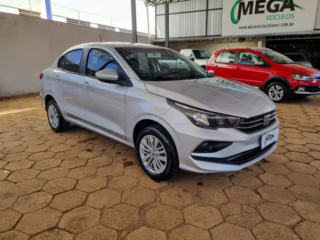 Carro Fiat Cronos 2023 Drive 1.3 (Flex) AT