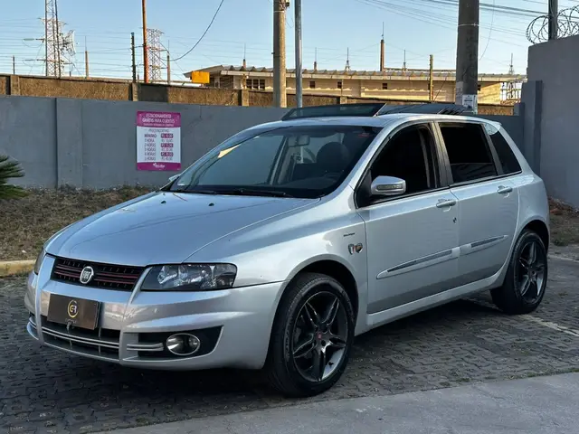 Carro Fiat Stilo 2009 Sporting 1.8 8V Dualogic (Flex)