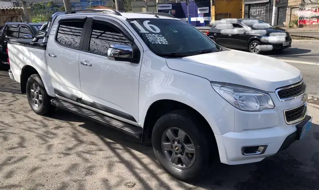 Carro Chevrolet S10 Cabine Dupla 2016 S10 2.4 Advantage (Cabine Dupla)