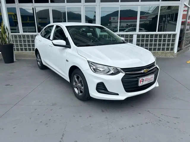 Carro Chevrolet Onix Plus 2023 LT 1.0