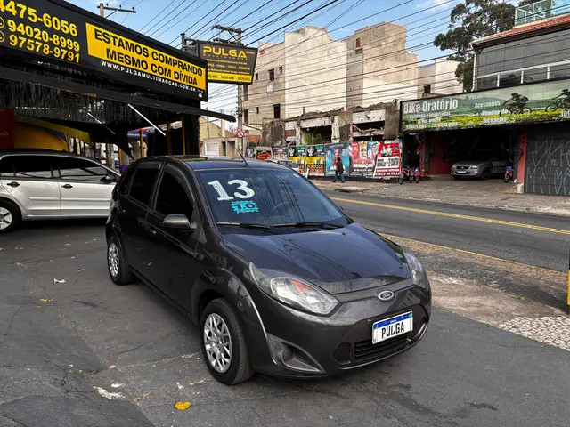 Carro Ford Fiesta Hatch 2013 Rocam 1.0 (Flex)