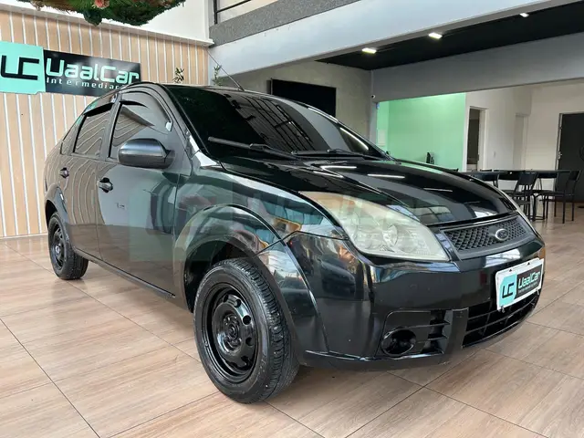 Carro Ford Fiesta Sedan 2010 1.0 (Flex)