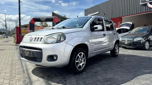Carro Fiat Uno 2014 Vivace 1.0 8V (Flex) 4p