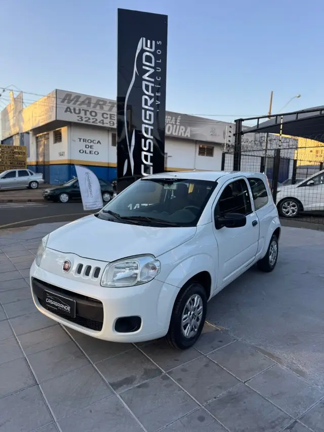 Carro Fiat Uno 2014 Vivace 1.0 8V (Flex) 2p