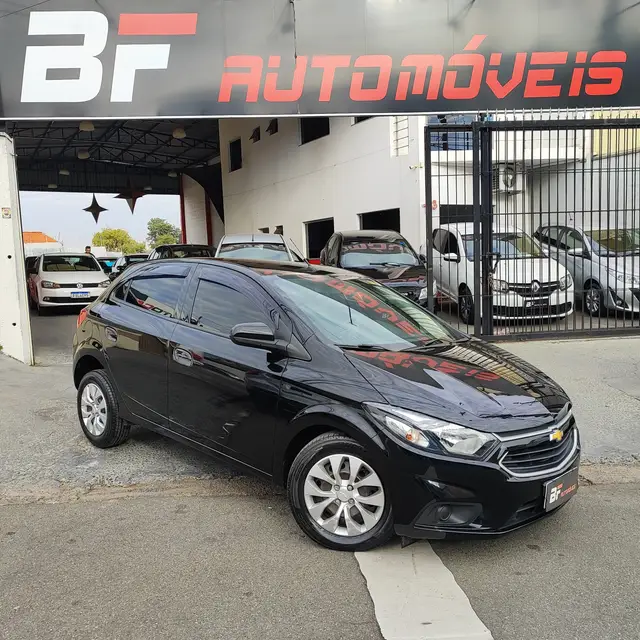 Carro Chevrolet Onix 2018 LT 1.4 8V FlexPower 5p Mec.