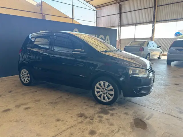 Carro Volkswagen Fox 2011 1.0 8V (Flex) 2p