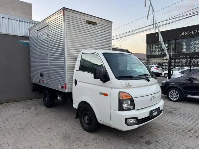 Caminhão Hyundai HR 2016 2.5 CRDi HD Longo sem Caçamba