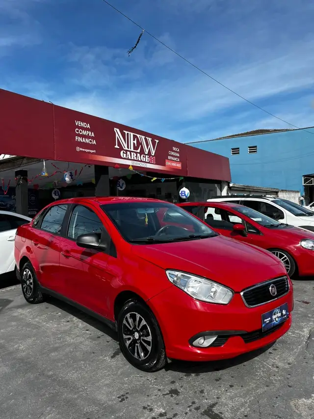 Carro Fiat Grand Siena 2017 Attractive 1.0 (Flex)