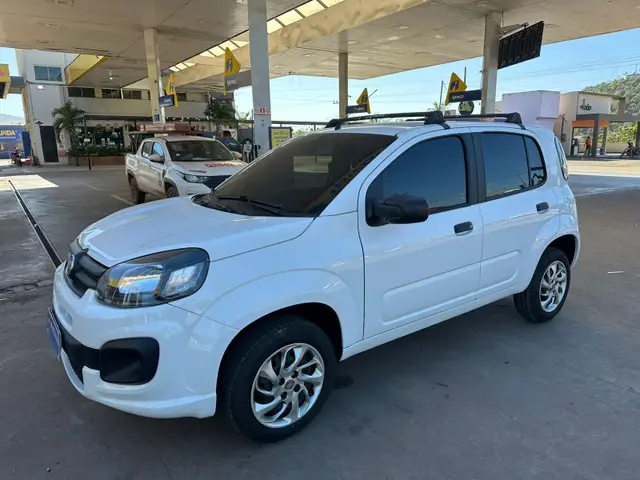 Carro Fiat Uno 2021 Attractive 1.0