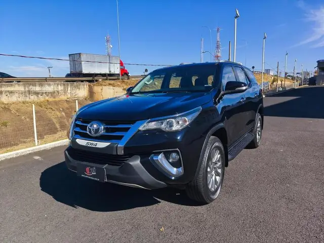 Carro Toyota SW4 2017 2.7 SR 5L 4x2 (Aut) (Flex)