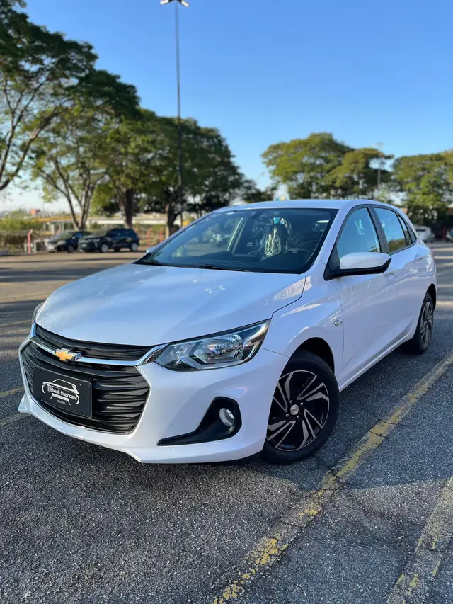 Carro Chevrolet Onix 2024 LT 1.0 Turbo