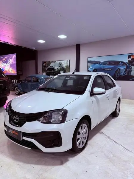 Carro Toyota Etios Sedan 2020 X Plus 1.5 (Flex)