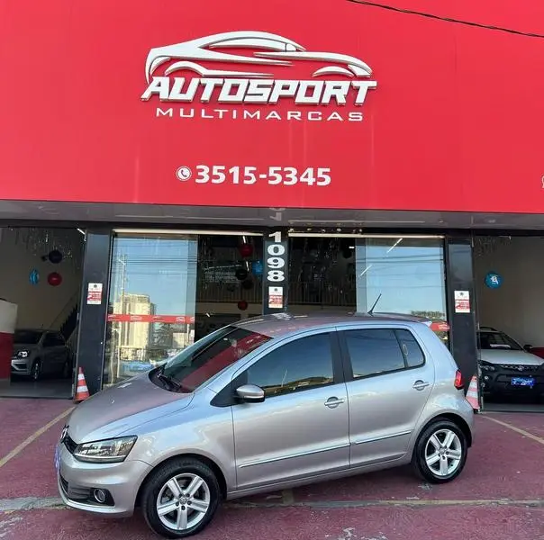 Carro Volkswagen Fox 2016 1.6 16v MSI Highline (Flex)