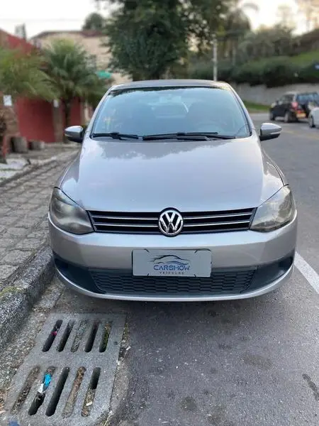 Carro Volkswagen Fox 2014 1.0 TEC (Flex) 2p