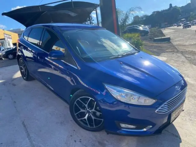 Carro Ford Focus Hatch 2016 Titanium Plus 2.0 PowerShift
