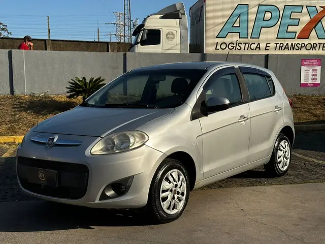 Carro Fiat Palio 2014 Attractive 1.0 8V (Flex)