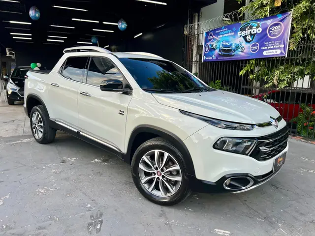 Carro Fiat Toro 2019 Volcano 2.0 diesel AT9 4x4
