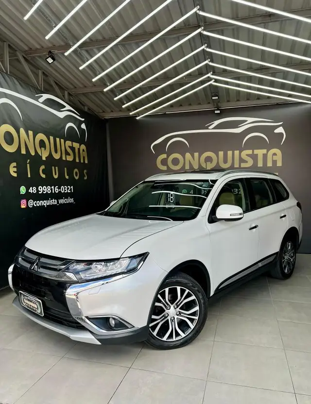 Carro Mitsubishi Outlander 2018 2.2 DI-D Mid 4WD